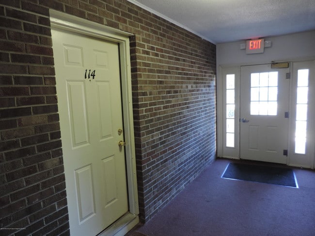 Building Photo - 114 Orlando St