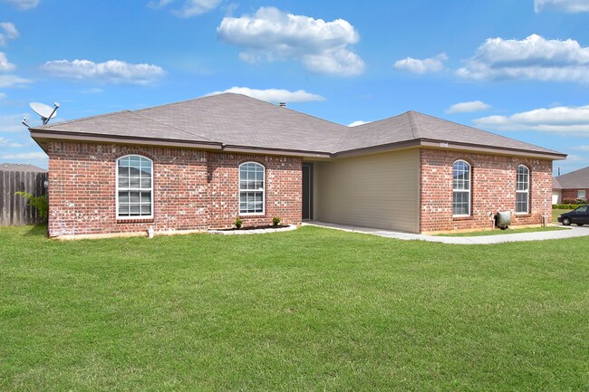 Foto del edificio - 3707 Clementine Dr