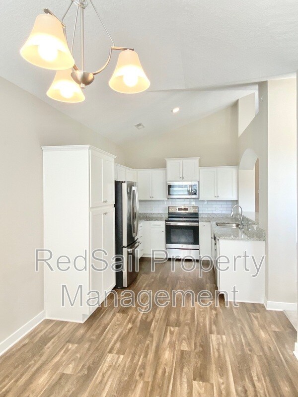 Building Photo - 520 Fishers Ct