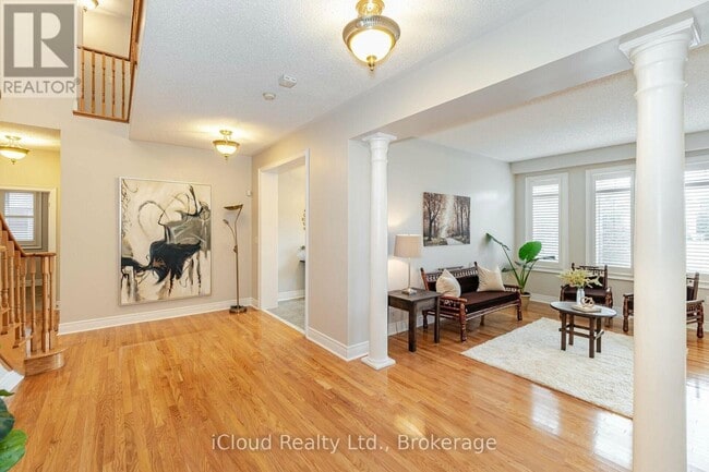 Photo du bâtiment - 32 Radial St