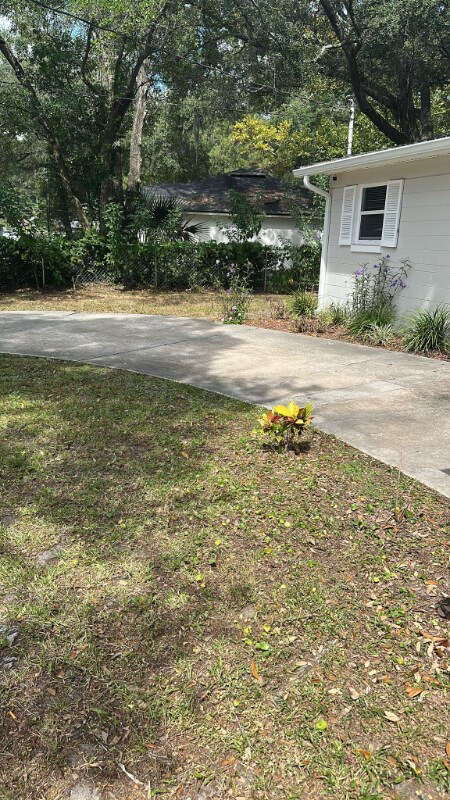 Foto del edificio - 2235 Looking Glass Ln