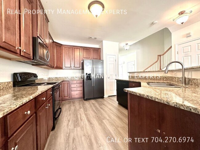 Photo - 16810 Hugh Torance Pky Townhome