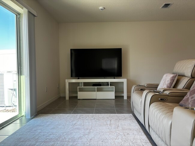 Photo - 520 US-1 Townhome