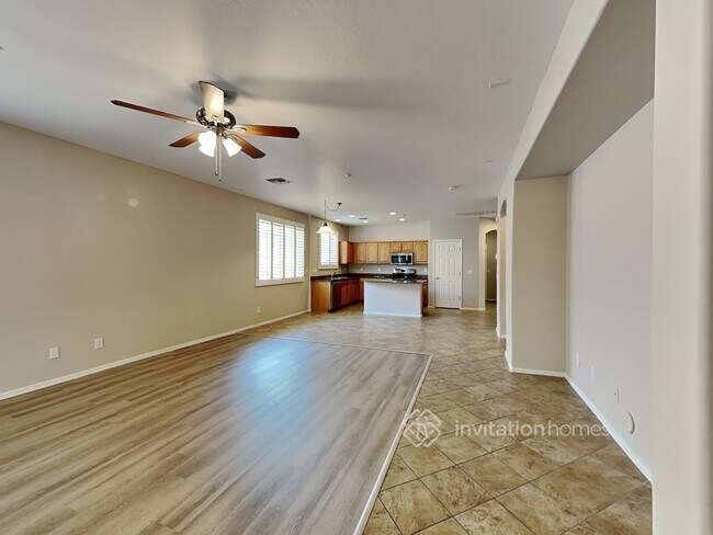 Foto del edificio - 12110 W Dove Wing Way