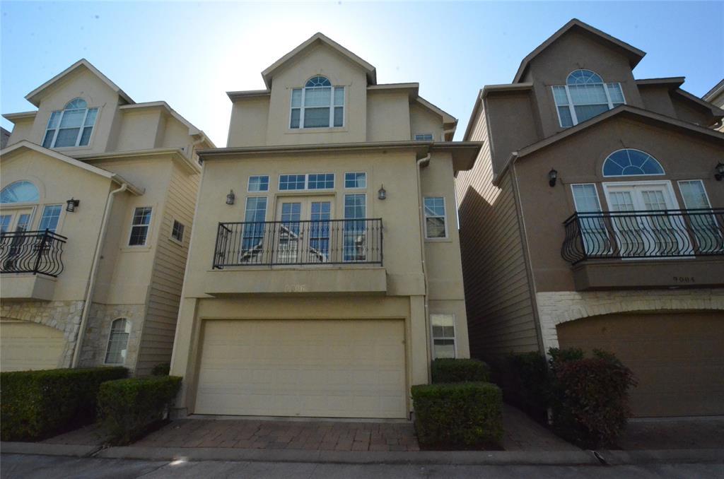 Foto principal - 9006 Harbor Hills Dr