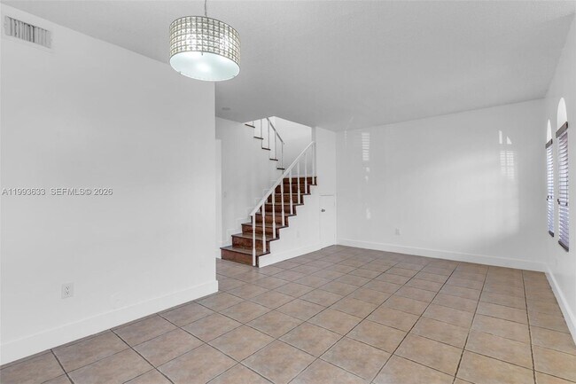 Foto del edificio - 5240 NW 109th Ave