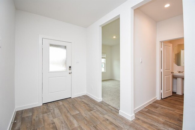 Foto del edificio - 4212 Misty Elm Ln