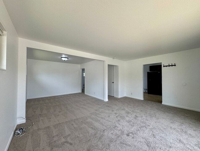 Foto del edificio - Spacious 4 bedroom home in Westminster! Av...