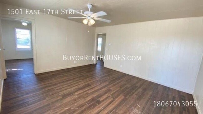 Building Photo - 1501 E 17th St