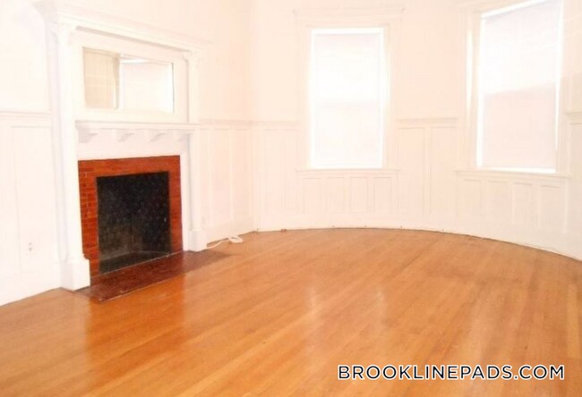 Foto del edificio - 1788 Beacon St