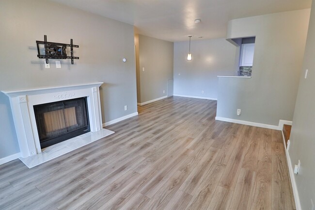 Building Photo - 13111 Wonderland Way