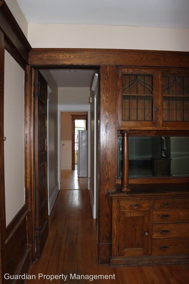 Building Photo - 1408 W 28th St