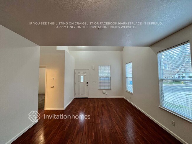 Building Photo - 1548 Greenwich Cir