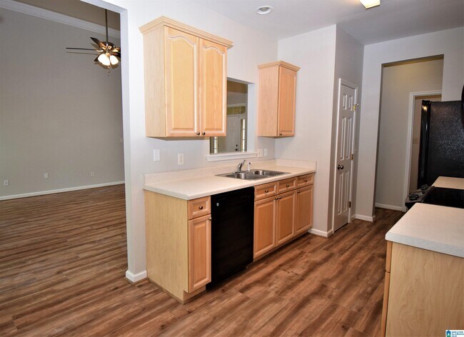 Foto del edificio - 404 Bentmoor Way