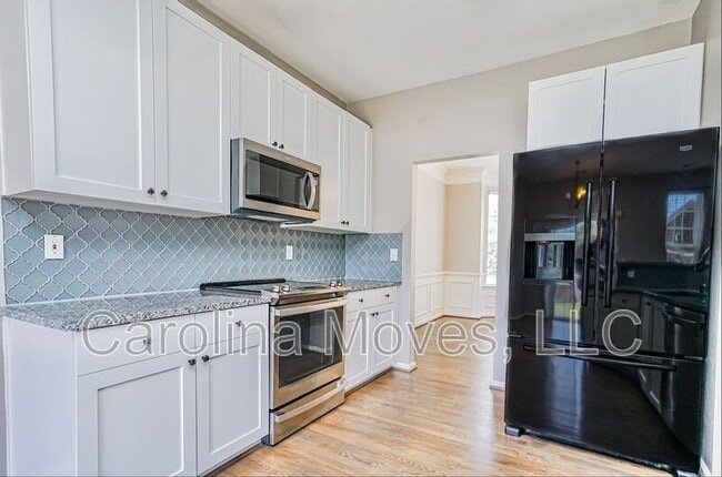 Building Photo - 317 Waterton Way