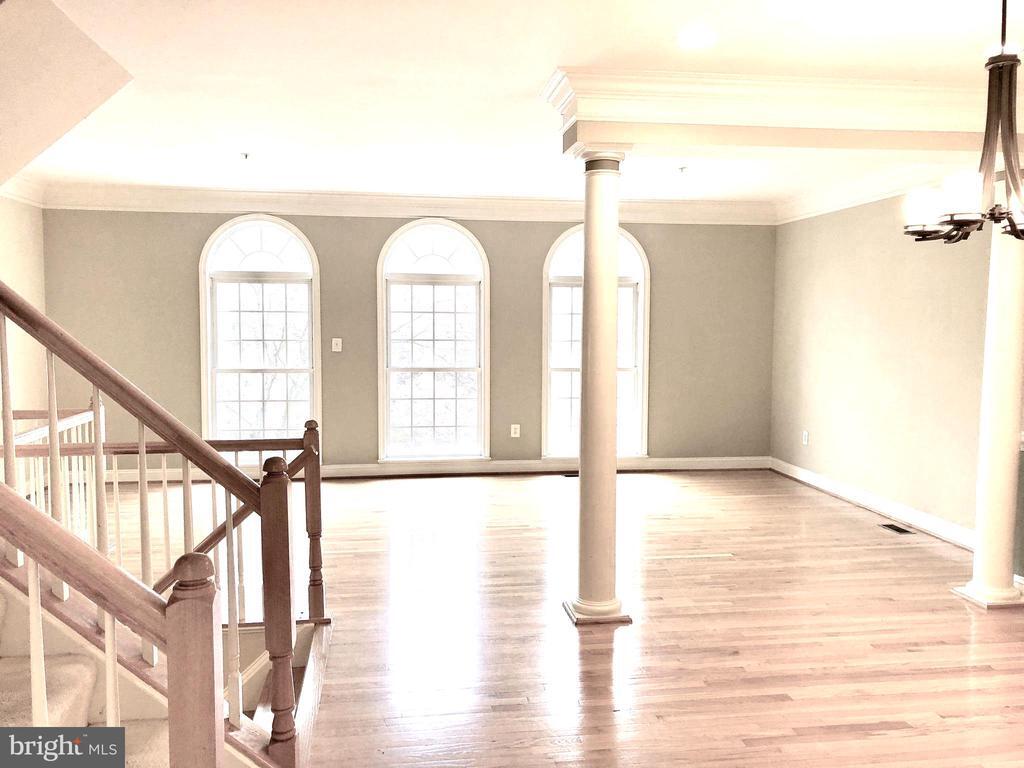 Foto principal - 6402 Spring View Pl