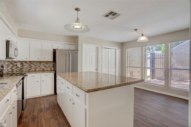 Foto del edificio - 22706 Indian Ridge Dr