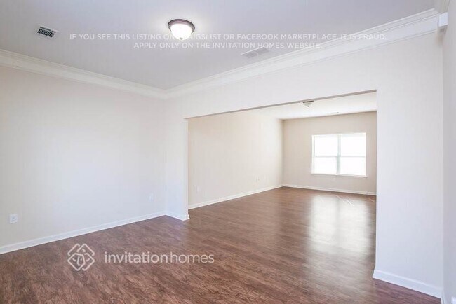 Foto del edificio - 438 Forrest Hills Dr