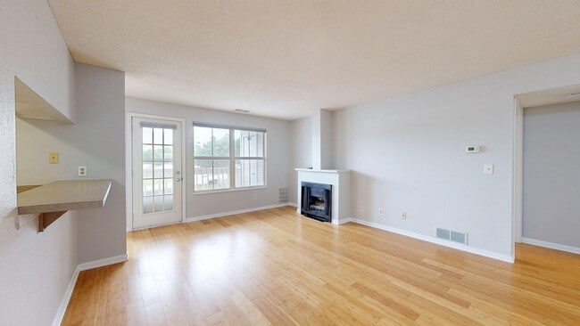 Building Photo - 103 Fieldcrest St
