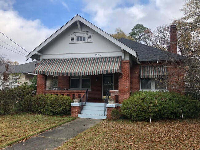 Foto del edificio - 1192 Munro Ave