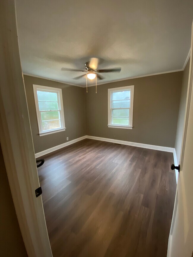 Foto del edificio - 711 Highland Park Dr