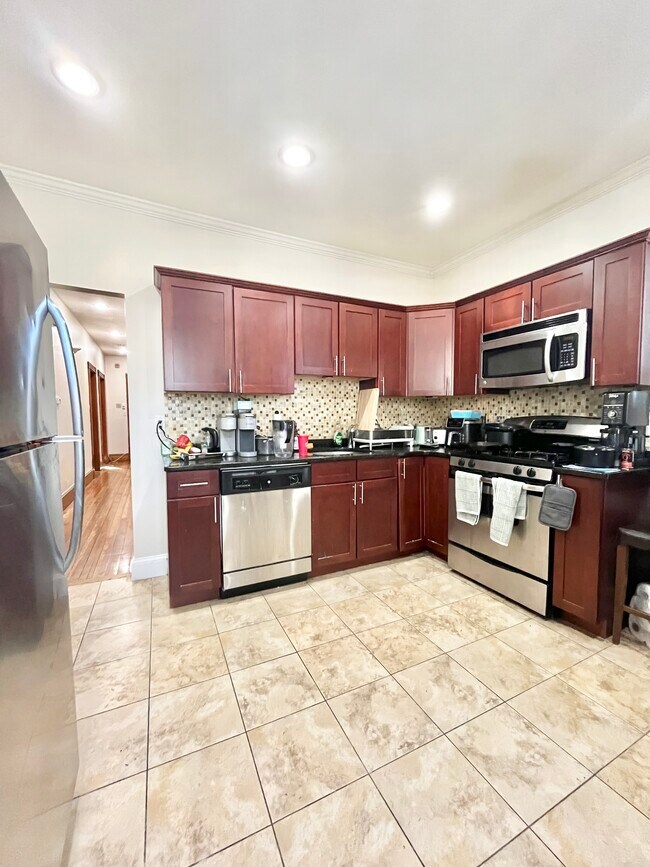 Foto del edificio - 5 Iroquois St