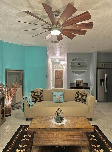 Foto del edificio - 305 Lewisville Ln