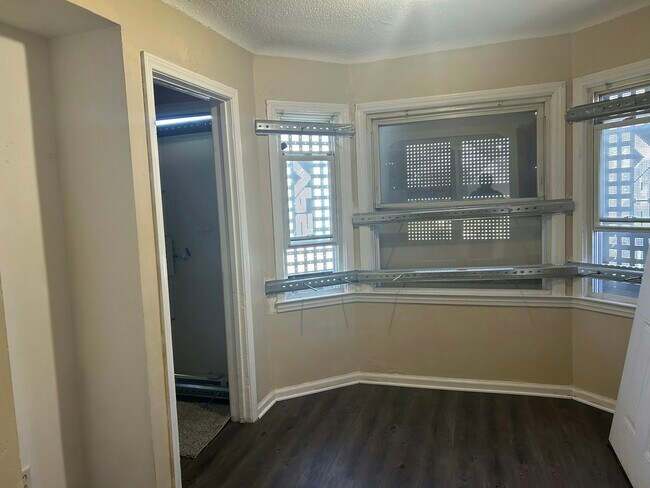 Building Photo - 6491 Stahelin Avenue