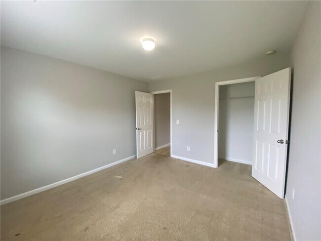 Building Photo - 505 Harmony Way