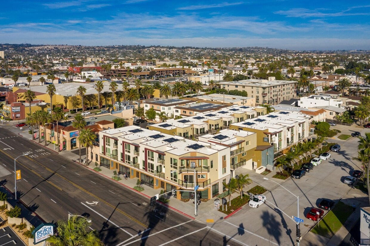 Primary Photo - PRISTINE LUXURY BEACH CONDO, 1 BLOCK TO TH...