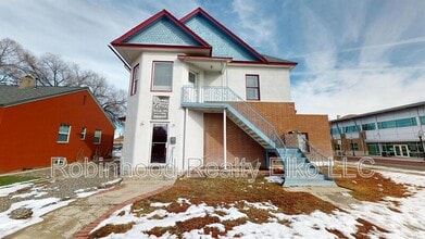 Building Photo - 506 5th St