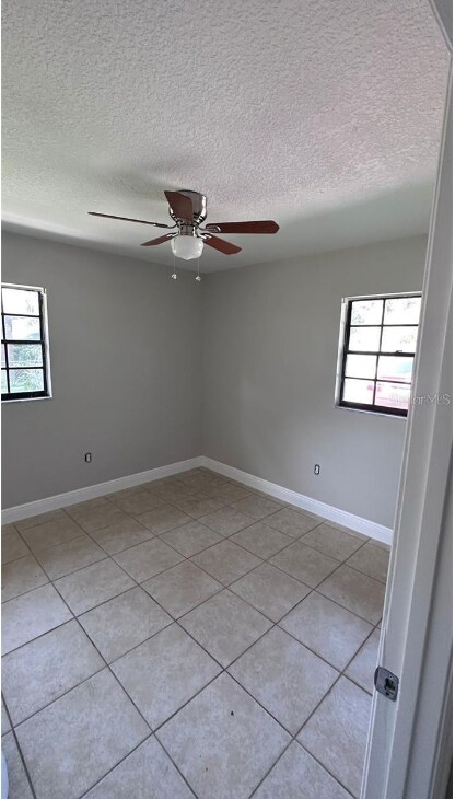 Foto del edificio - 210 N Lone Oak Dr