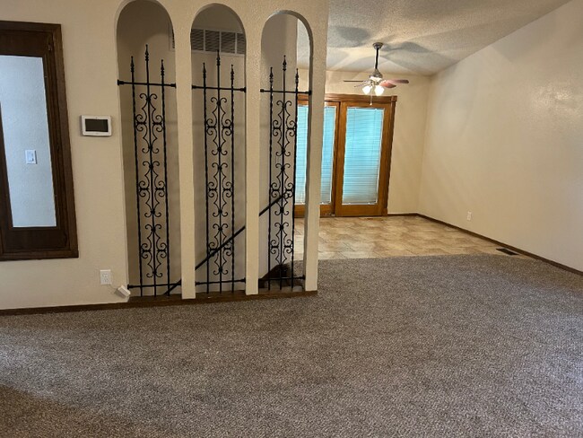 Foto del edificio - 322 Ranger Ave