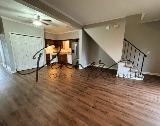 Foto del edificio - 3538 NE Independence Ave