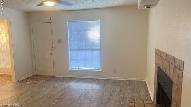 Foto del edificio - 3805 Braden Ln