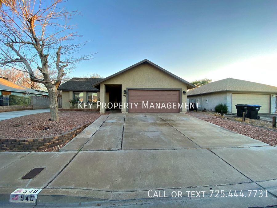 Primary Photo - SINGLE STORY 3 BEDROOM HOME IN HENDERSON W...