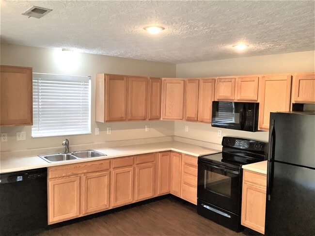 Building Photo - 930 W Jameson Ct