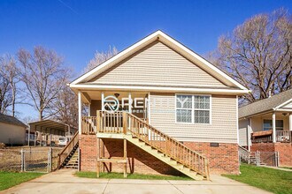 Building Photo - 1110 Mason St