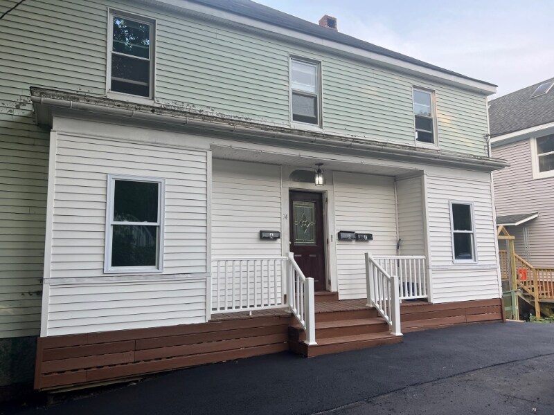 Primary Photo - 74 Mason St