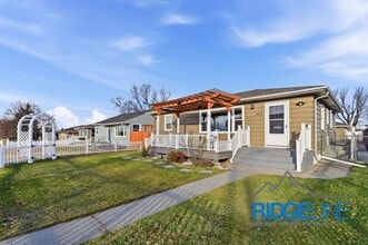 Building Photo - 2613 9th Ave S