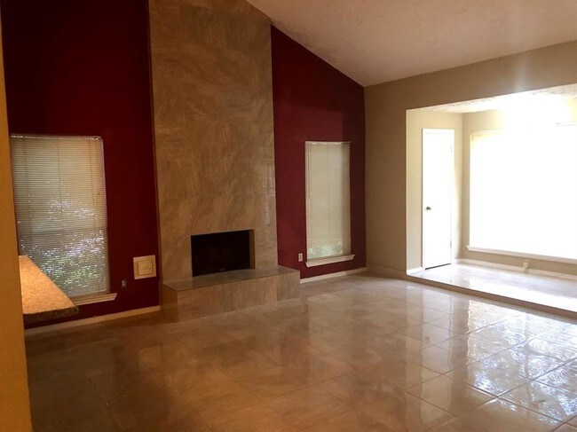 Building Photo - 18002 Glenledi Dr