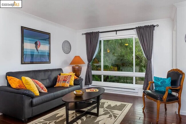 Building Photo - Wonderful Studio Apartment ready for move in