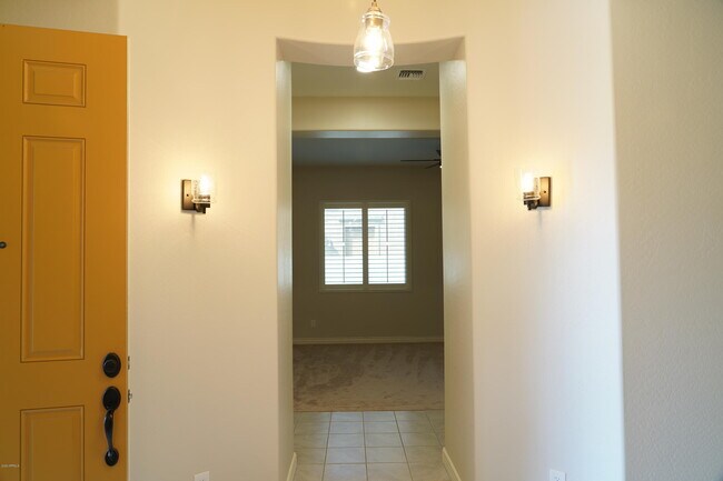 Building Photo - 10274 W Fetlock Trail