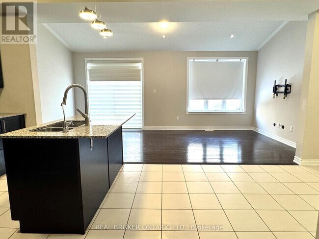 Photo du bâtiment - 3 Brock Ave