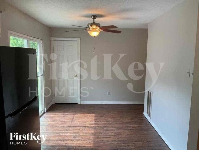 Foto del edificio - 23323 Whispering Willow Dr