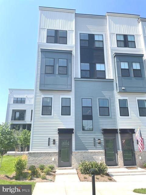 Building Photo - 14431 Gln Mnr Dr
