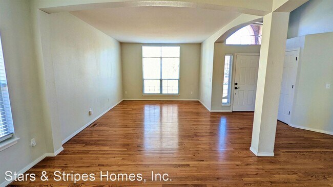 Building Photo - 4 br, 3 bath House - 16540 E. Hialeah Drive