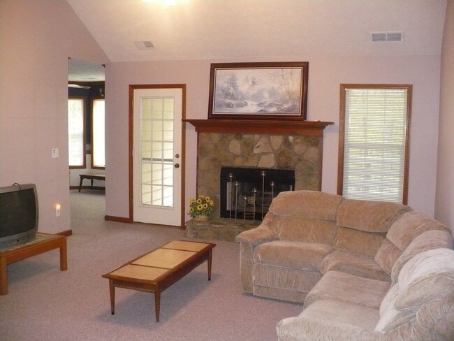 Foto del edificio - 2980 Cove Crossing Dr