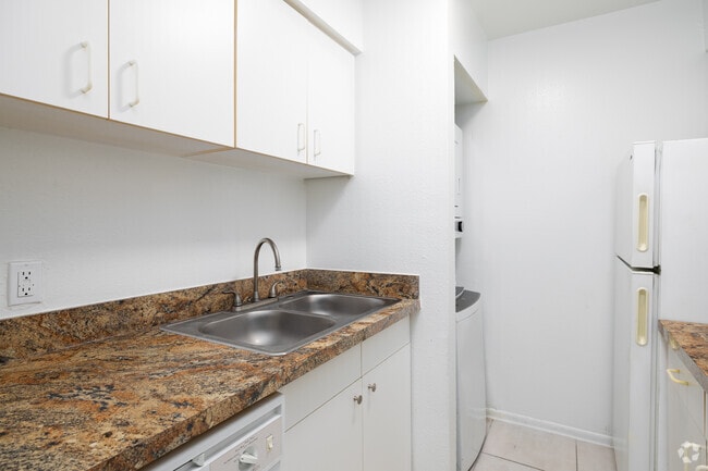 1 dormitorio, 1 baño - 697 pies cuadrados - Cocina - The Villas At Pinecrest