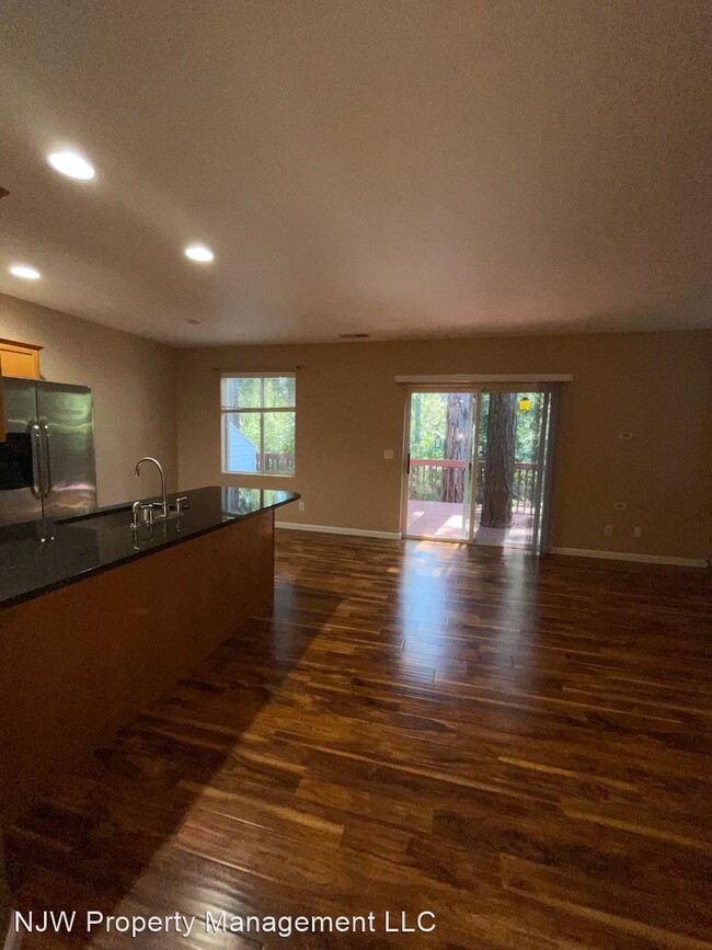Building Photo - 3 br, 2.5 bath House - 15610 SW Talus Way
